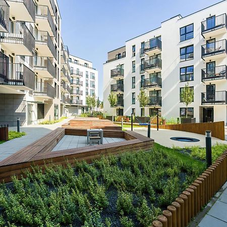 Stylish & Comfy Garbary Apartments With Parking By Noclegi Renters Poznań Exterior foto
